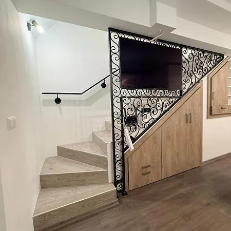 Eva's 2 * Varna